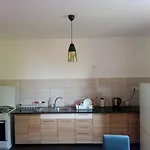 Family House عائلي بجميع مواصفات الراحة Дом отдыха