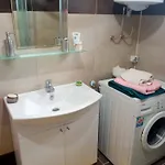 Family House عائلي بجميع مواصفات الراحة Дом отдыха