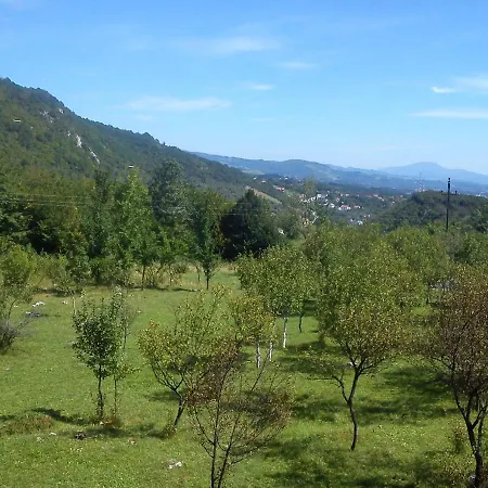 Family House عائلي بجميع مواصفات الراحة * Travnik