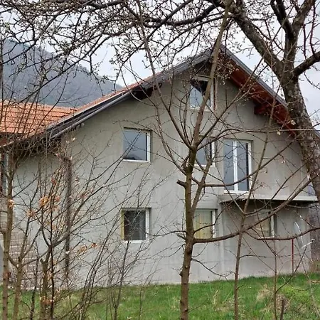 Family House عائلي بجميع مواصفات الراحة Dom wakacyjny