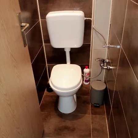 Family House عائلي بجميع مواصفات الراحة Travnik